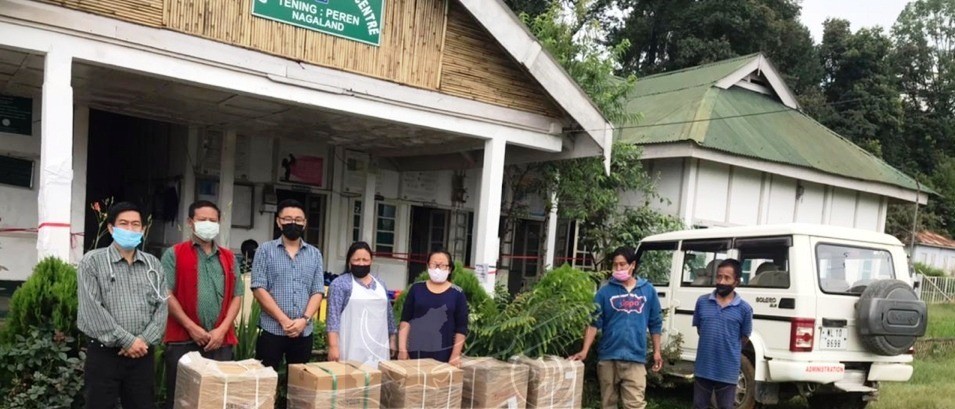 Community Health Centre, Tening received five oxygen concentrators from Delhi based charitable trust, Democracy People’s Foundation and United Way of India. (DIPR Photo)
